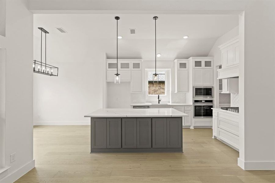 10. 6310 White Creek - Kitchen