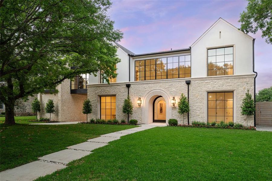 Front exterior of a new home in , Dallas, TX, highlighting curb appeal (Image 2). Front exterior of a new home in , Dallas, TX, highlighting curb appeal (Image 2).