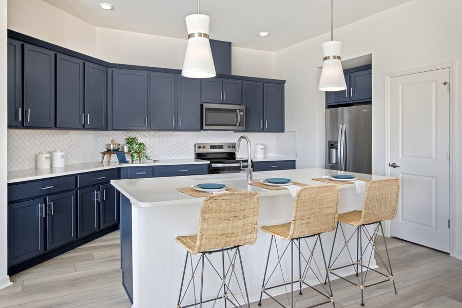 Representative furnished interior of a home built from the 1989 by KB Home in Creekside at Rutland Ranch, Parrish (Image 4).