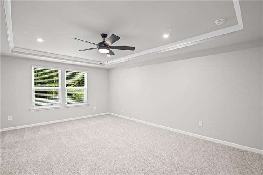Spacious, unfurnished interior of a new home in Briar Creek, Atlanta (Image 12).