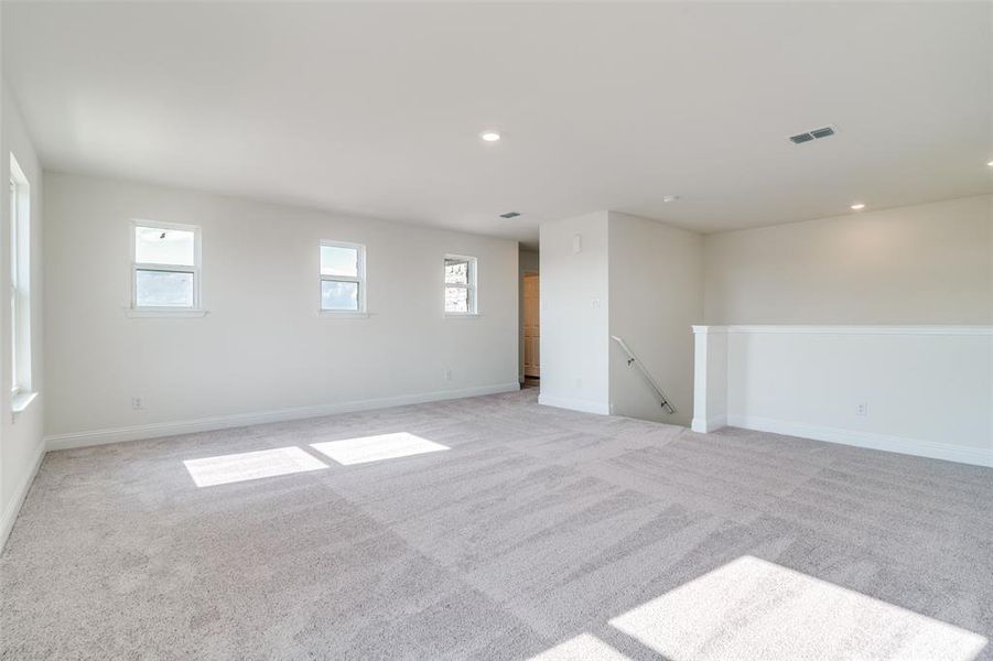 Spacious, unfurnished interior of a new home in Heartland, Crandall (Image 29).