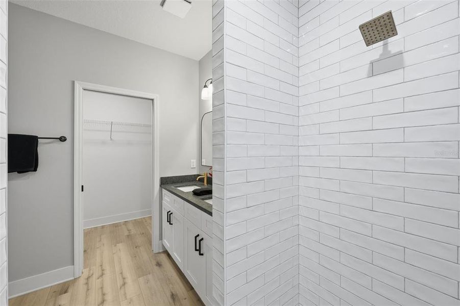 Close-up of interior finishes inside a home in , Plant City (Image 17).