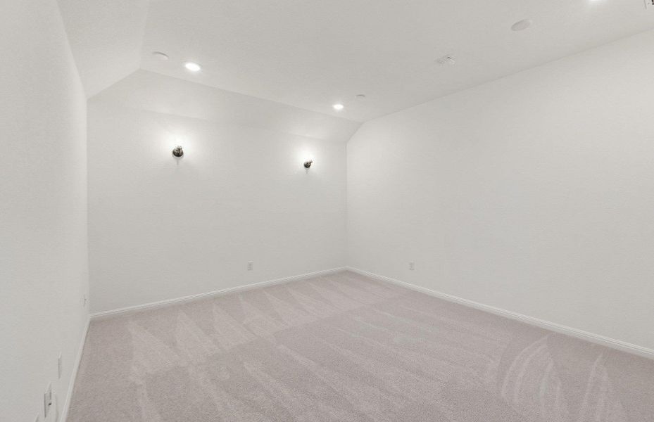 Spacious, unfurnished interior of a new home in Saddleback at Santa Rita Ranch, Liberty Hill (Image 31).