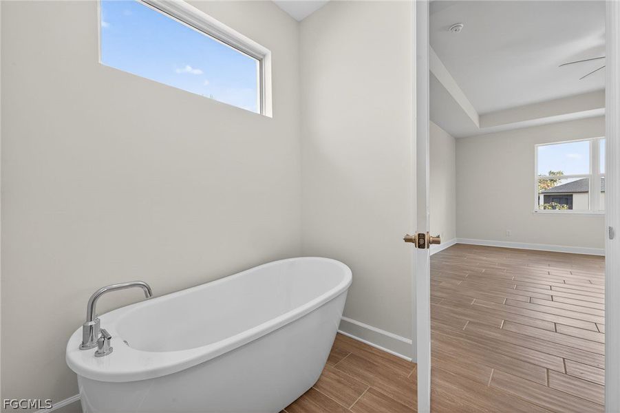 Image 29 of a home in Cape Coral.