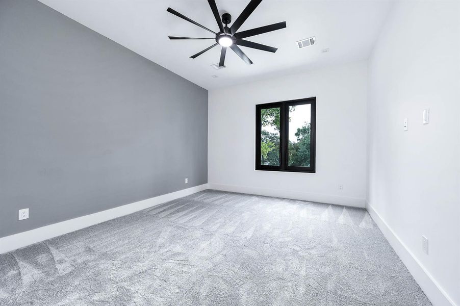 Spacious, unfurnished interior of a new home in , Houston (Image 23).