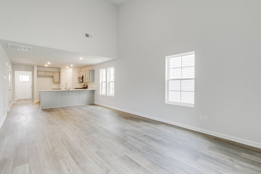 Spacious, unfurnished interior of a new home in Bluefield, Lexington (Image 18). Spacious, unfurnished interior of a new home in Bluefield, Lexington (Image 18).