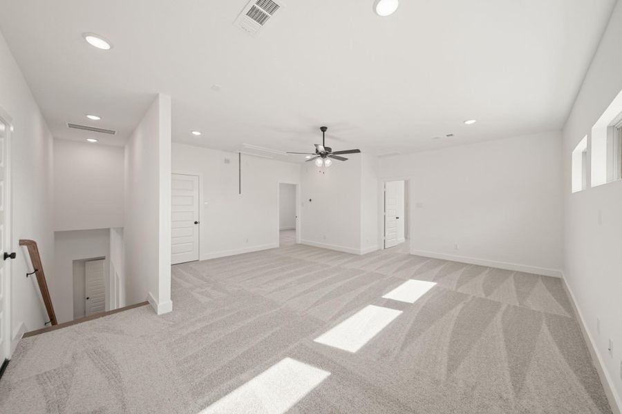 Spacious, unfurnished interior of a new home in Weston Lakes, Fulshear (Image 14).