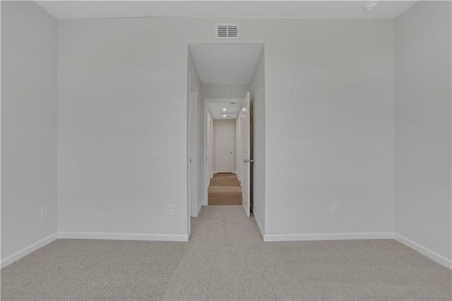 Spacious, unfurnished interior of a new home in Cambridge at Steels Bridge, Canton (Image 32).