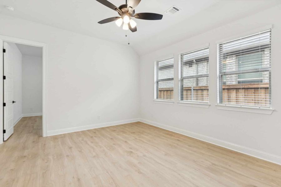 Spacious, unfurnished interior of a new home in Trinity Falls, McKinney (Image 11). Spacious, unfurnished interior of a new home in Trinity Falls, McKinney (Image 11).