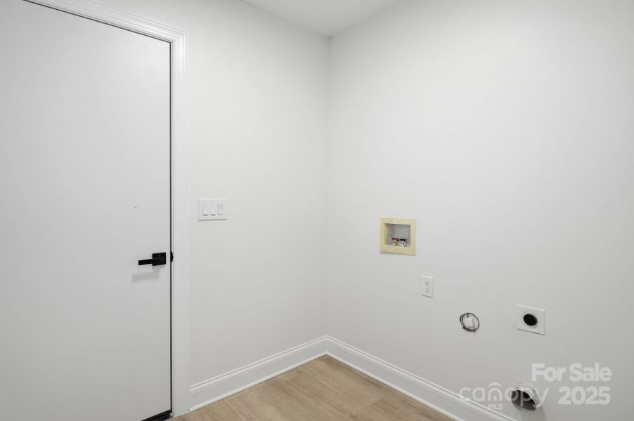 Spacious, unfurnished interior of a new home in , Charlotte (Image 13).