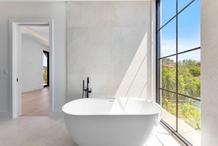 Spacious, unfurnished interior of a new home in , Boca Raton (Image 68). Spacious, unfurnished interior of a new home in , Boca Raton (Image 68).