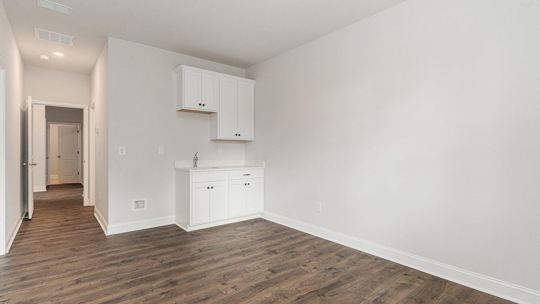 Spacious, unfurnished interior of a new home in Cedar Hill Landing, Navassa (Image 34).