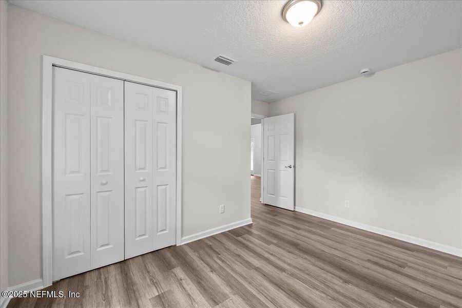 Spacious, unfurnished interior of a new home in , Palatka (Image 22).