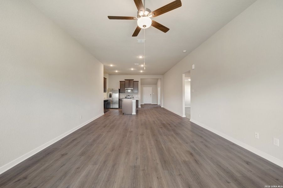 Spacious, unfurnished interior of a new home in Winding Brook, San Antonio (Image 39). Spacious, unfurnished interior of a new home in Winding Brook, San Antonio (Image 39).