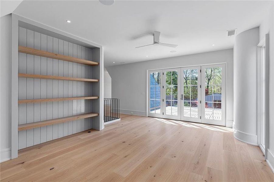 Spacious, unfurnished interior of a new home in , Atlanta (Image 18).