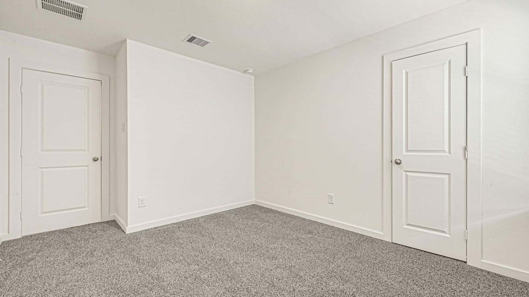 Representative unfurnished interior of a home built from the Cali by D.R. Horton in Holly Ridge, Rosenberg (Image 26).