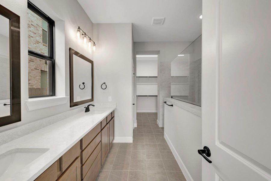 Furnished interior view inside a new home in Pomona 45' Homesites, Manvel (Image 11).