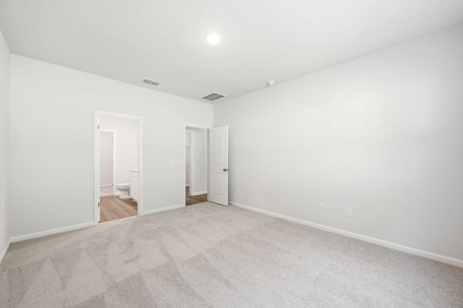 Spacious, unfurnished interior of a new home in Grand Arbor, Blythewood (Image 28). Spacious, unfurnished interior of a new home in Grand Arbor, Blythewood (Image 28).