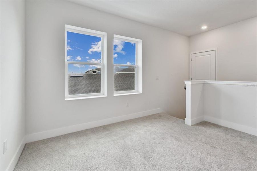 Spacious, unfurnished interior of a new home in Chapel Crossings - Garden Series, Wesley Chapel (Image 25).