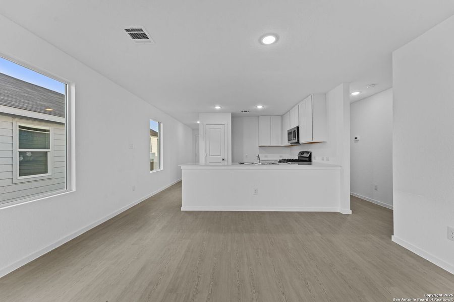 Image 20 of a home in .