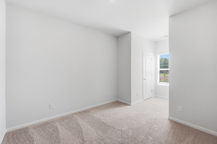 Spacious, unfurnished interior of a new home in Nichols Landing, Charlotte (Image 19).