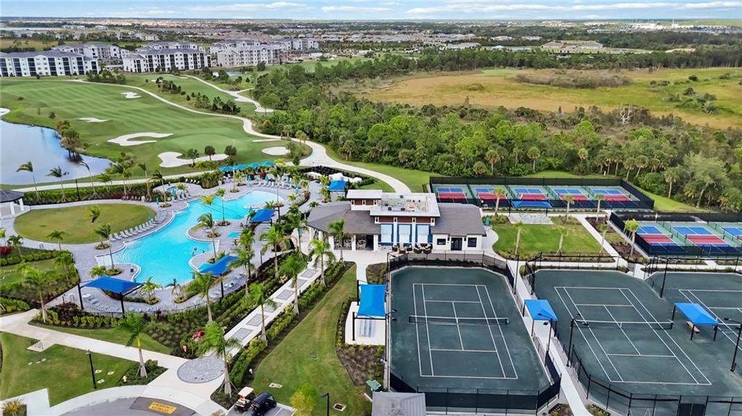 Community amenities in Wellen Park Golf & Country Club, Venice (Image 44).