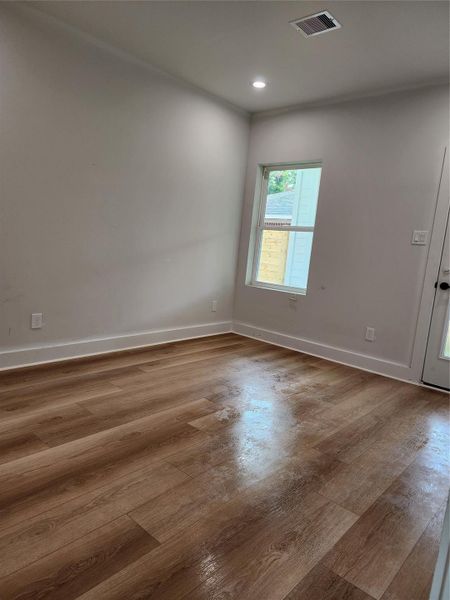 Spacious, unfurnished interior of a new home in , Houston (Image 21).