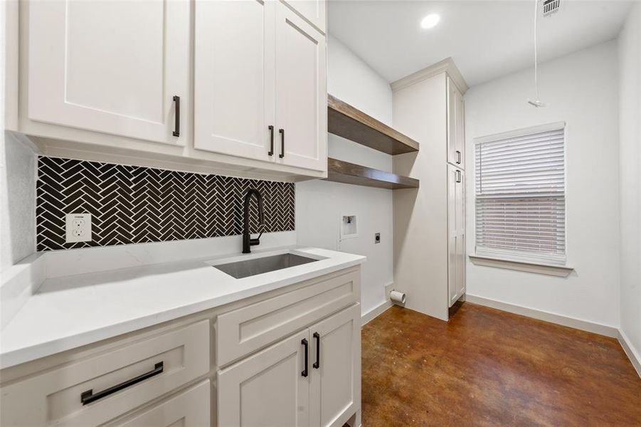 Furnished interior view inside a new home in , Waco (Image 11).