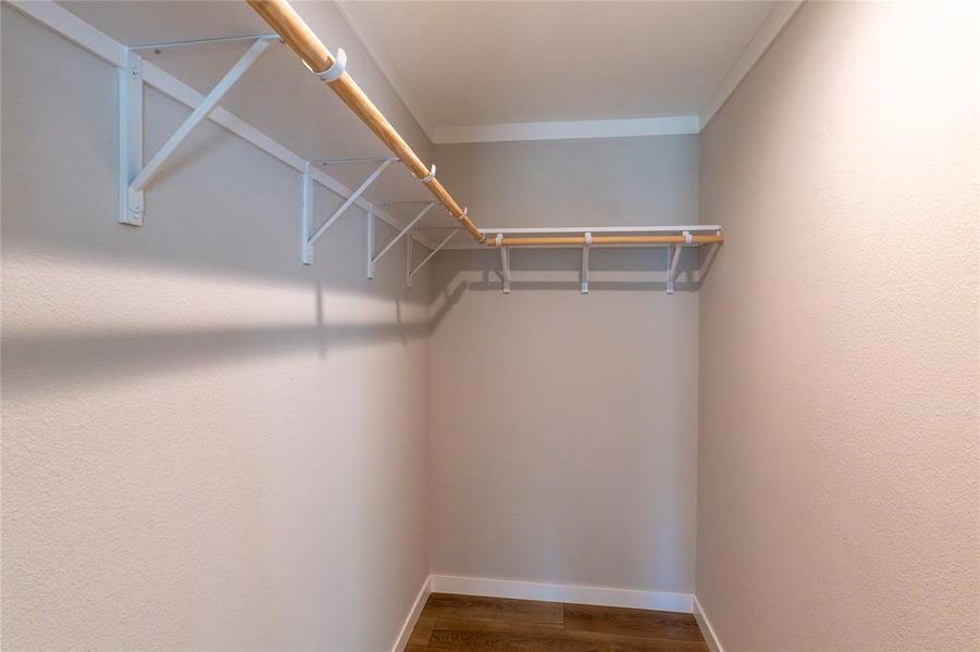 Spacious, unfurnished interior of a new home in , Gun Barrel City (Image 24).