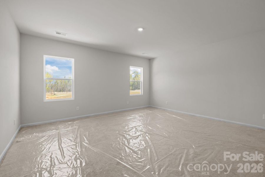 Spacious, unfurnished interior of a new home in McFarland Estates, York (Image 22).