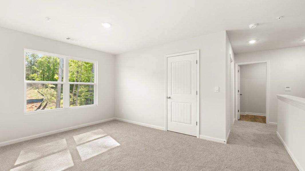 Representative unfurnished interior of a home built from the Hayden by D.R. Horton in Creekview, Atlanta (Image 22).