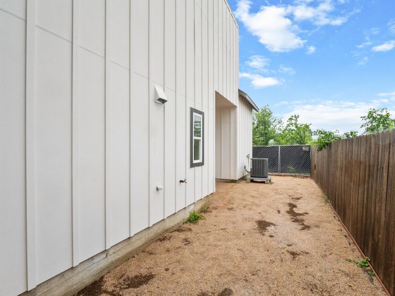 Image quality insufficient for description