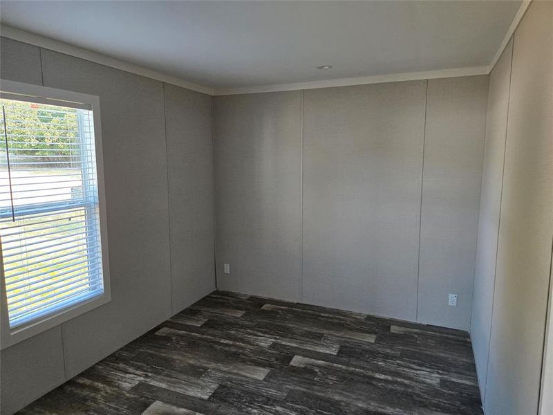 Spacious, unfurnished interior of a new home in , Pelican Bay (Image 10).