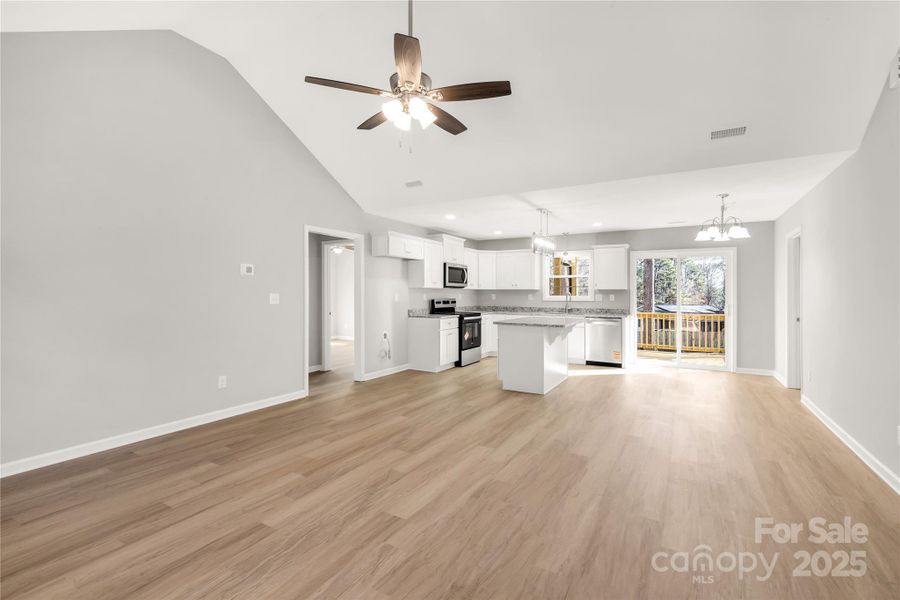 Spacious, unfurnished interior of a new home in , Rock Hill (Image 9).