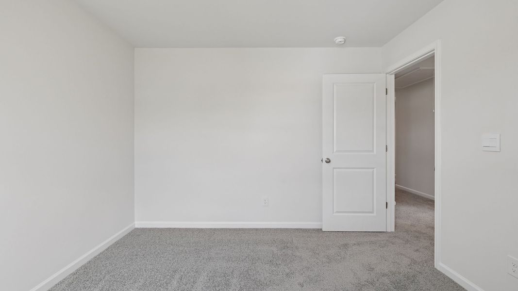 Spacious, unfurnished interior of a new home in Cedar Gap, Fountain Inn (Image 23).