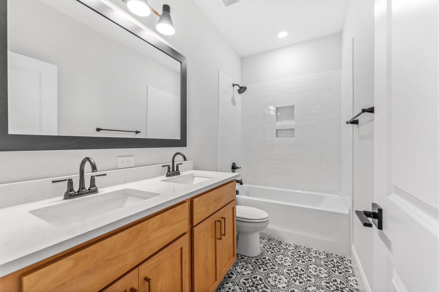 Furnished interior view inside a new home in Suter Estates, Easley (Image 17). Furnished interior view inside a new home in Suter Estates, Easley (Image 17).