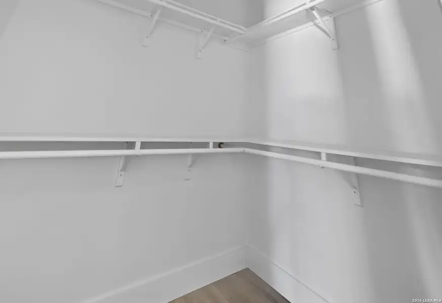 Spacious, unfurnished interior of a new home in , San Antonio (Image 14).