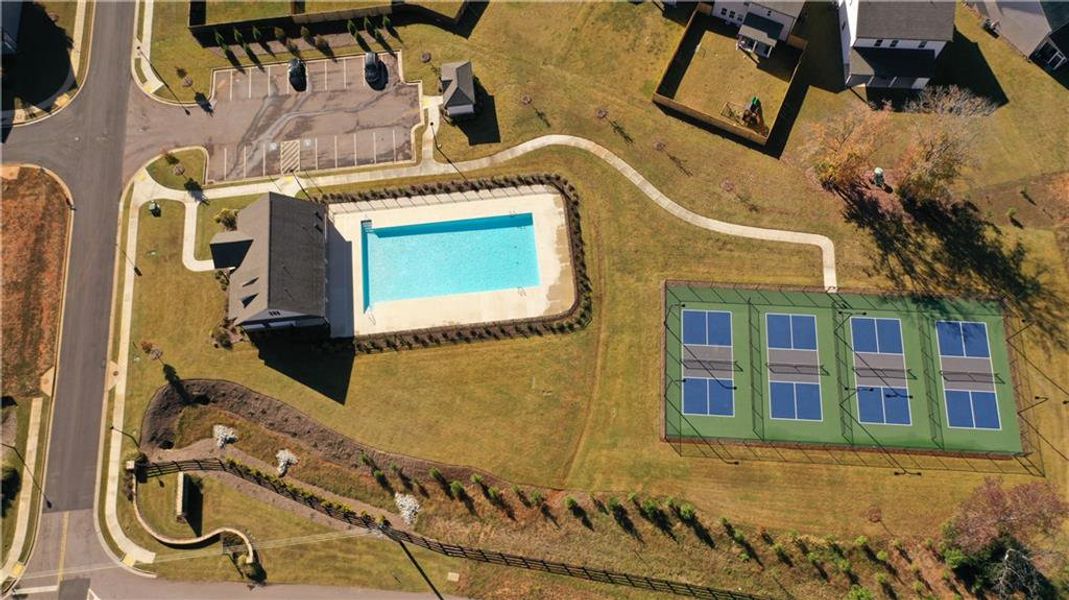 Community amenities in Ponderosa Farms Estates, Gainesville (Image 49).