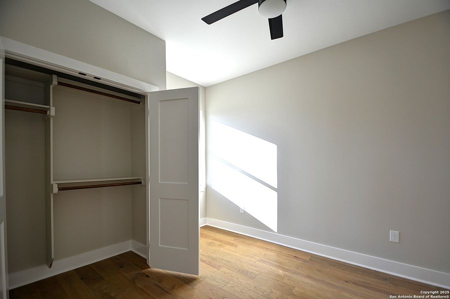 Spacious, unfurnished interior of a new home in , Kerrville (Image 26).