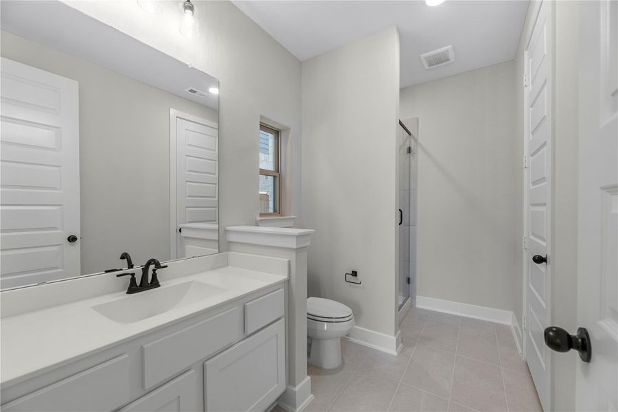 Furnished interior view inside a new home in Fulshear Lakes - 60', Fulshear (Image 3). Furnished interior view inside a new home in Fulshear Lakes - 60', Fulshear (Image 3).