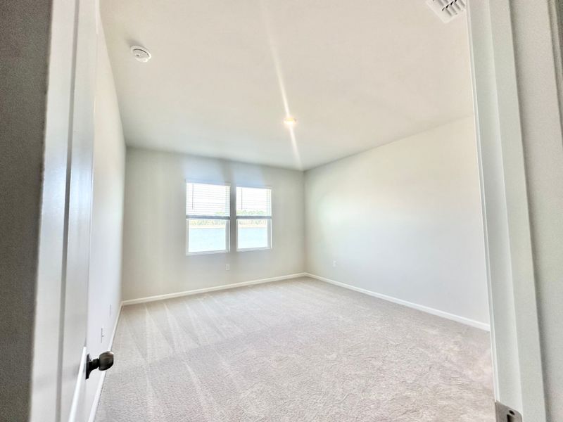 Spacious, unfurnished interior of a new home in Arcadia, Myrtle Beach (Image 23).
