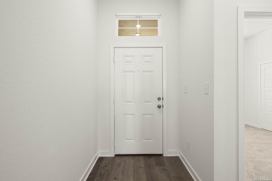 Spacious, unfurnished interior of a new home in Arroyo Ranch, Seguin (Image 8).