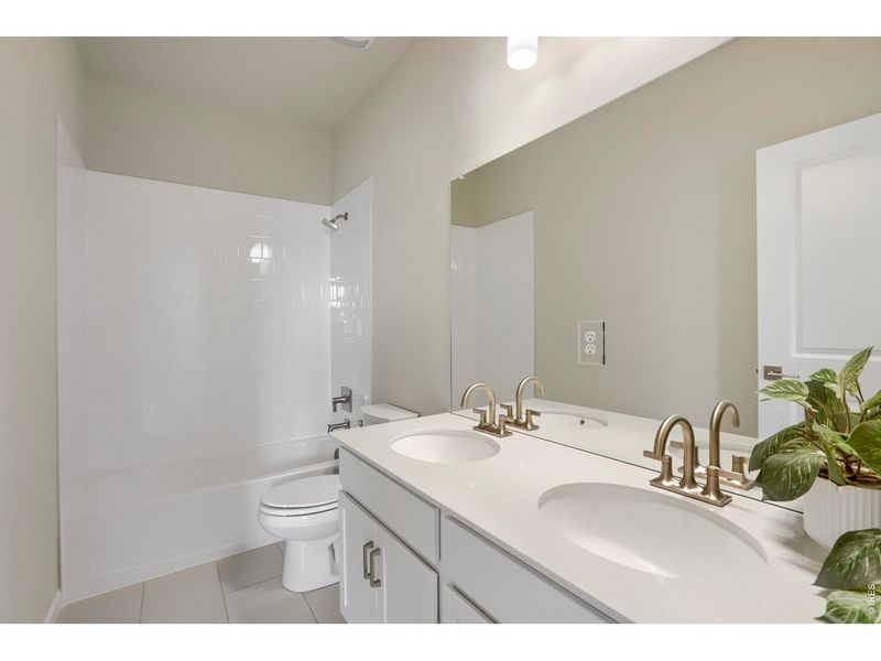 Image 32 of a home in Country Club Reserve.