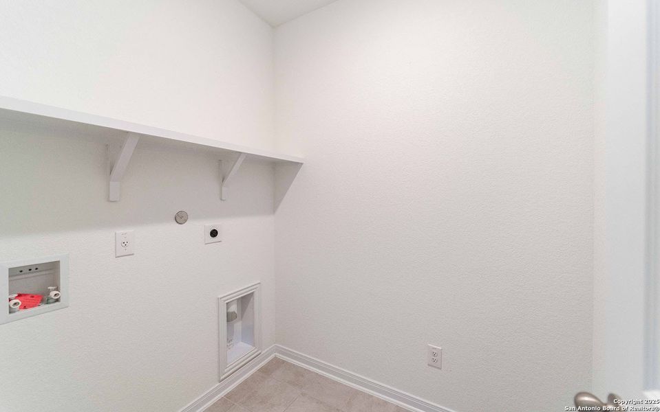 Image 16 of a home in Hunter's Ranch.