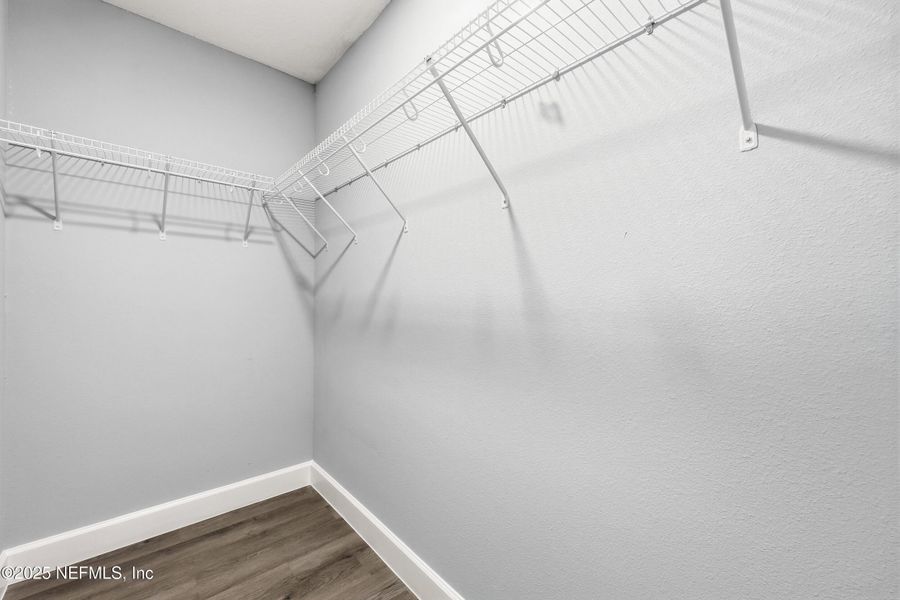 Spacious, unfurnished interior of a new home in , Jacksonville (Image 20).