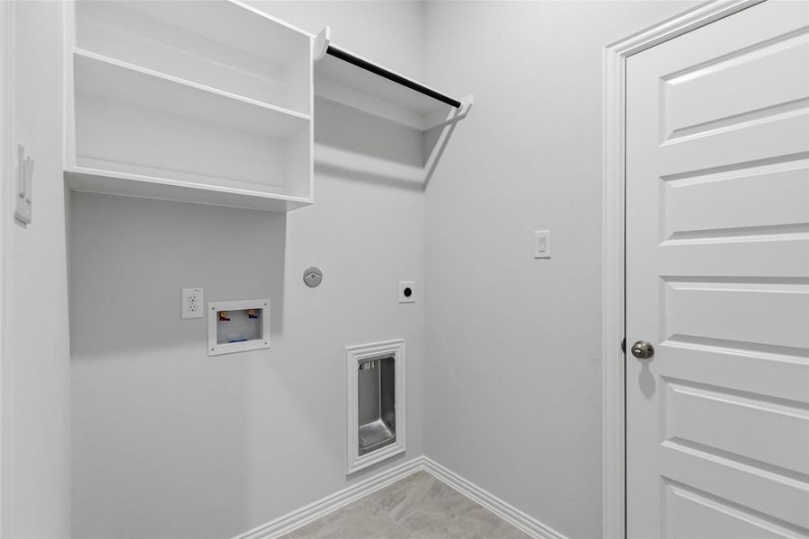 Spacious, unfurnished interior of a new home in Westland Ranch, League City (Image 24). Spacious, unfurnished interior of a new home in Westland Ranch, League City (Image 24).