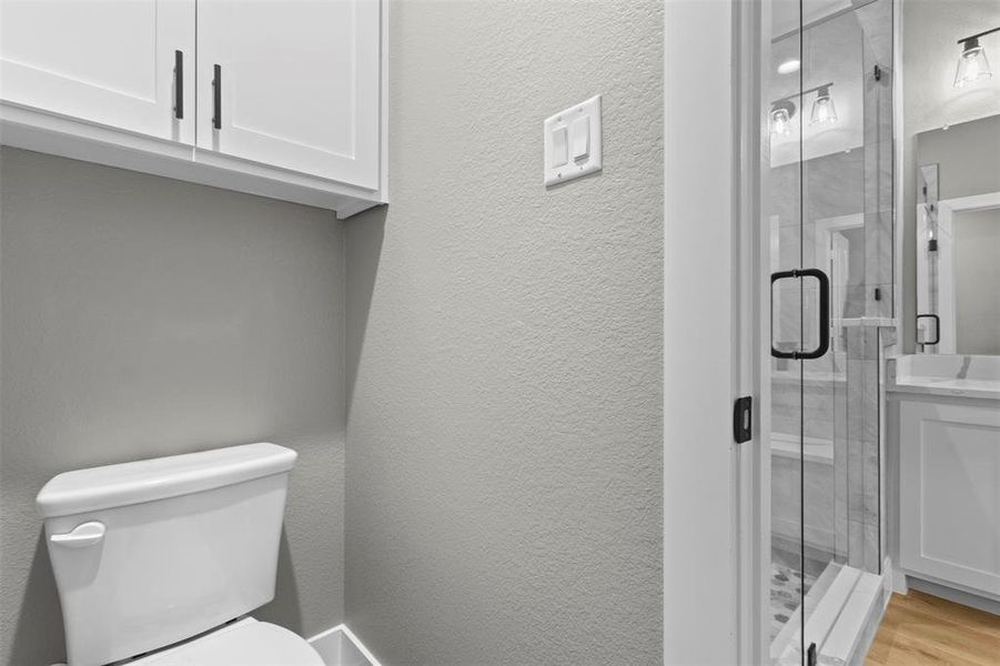 Furnished interior view inside a new home in , Kaufman (Image 10).