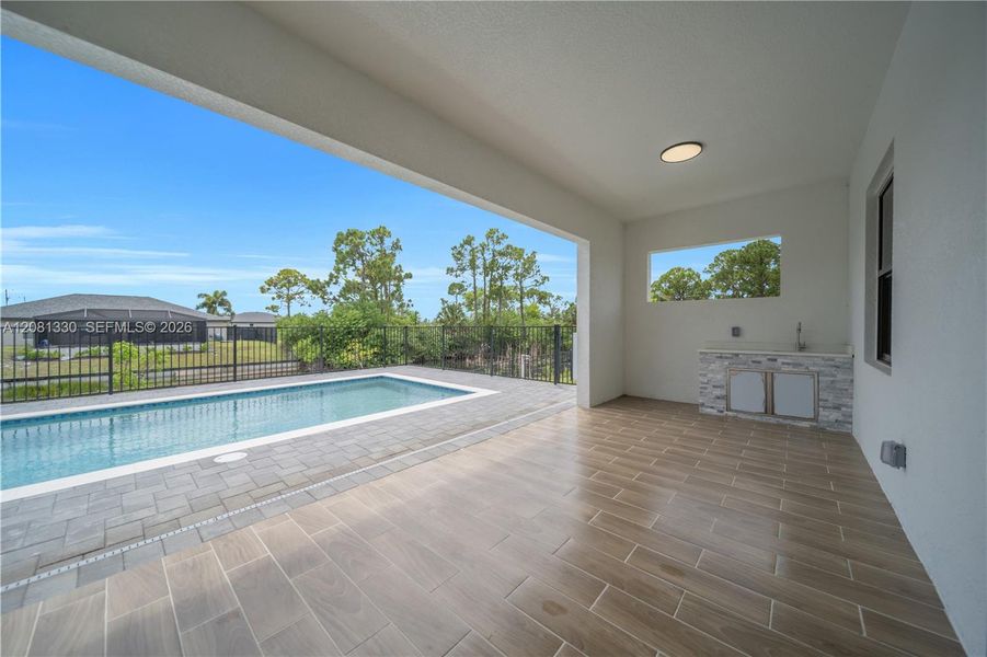 Exterior details and patio area of a home in , Cape Coral (Image 29). Exterior details and patio area of a home in , Cape Coral (Image 29).