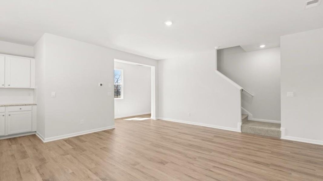 Spacious, unfurnished interior of a new home in Carlton, Douglasville (Image 24).
