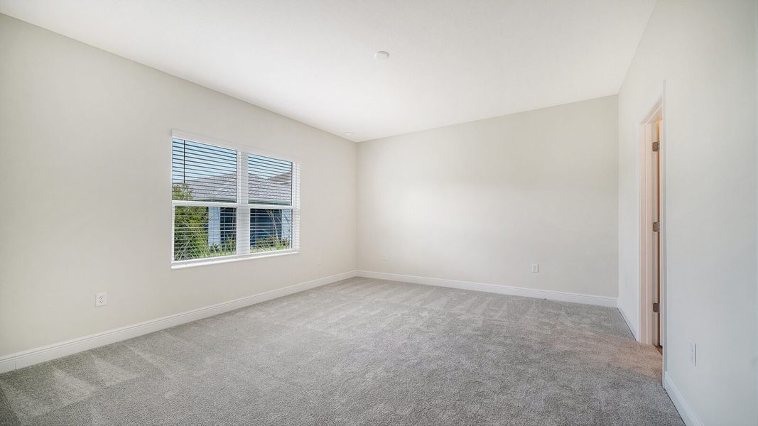 Spacious, unfurnished interior of a new home in Wildleaf at North River Ranch, Parrish (Image 17).